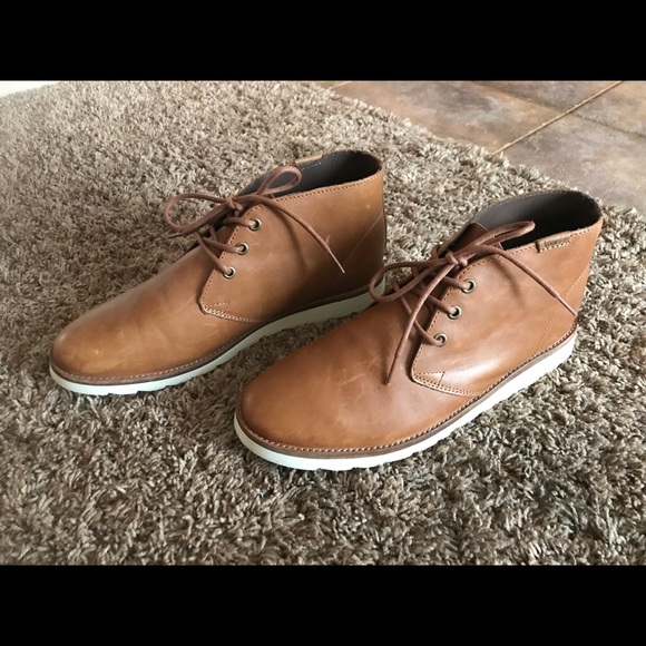 vans ostrich chukka